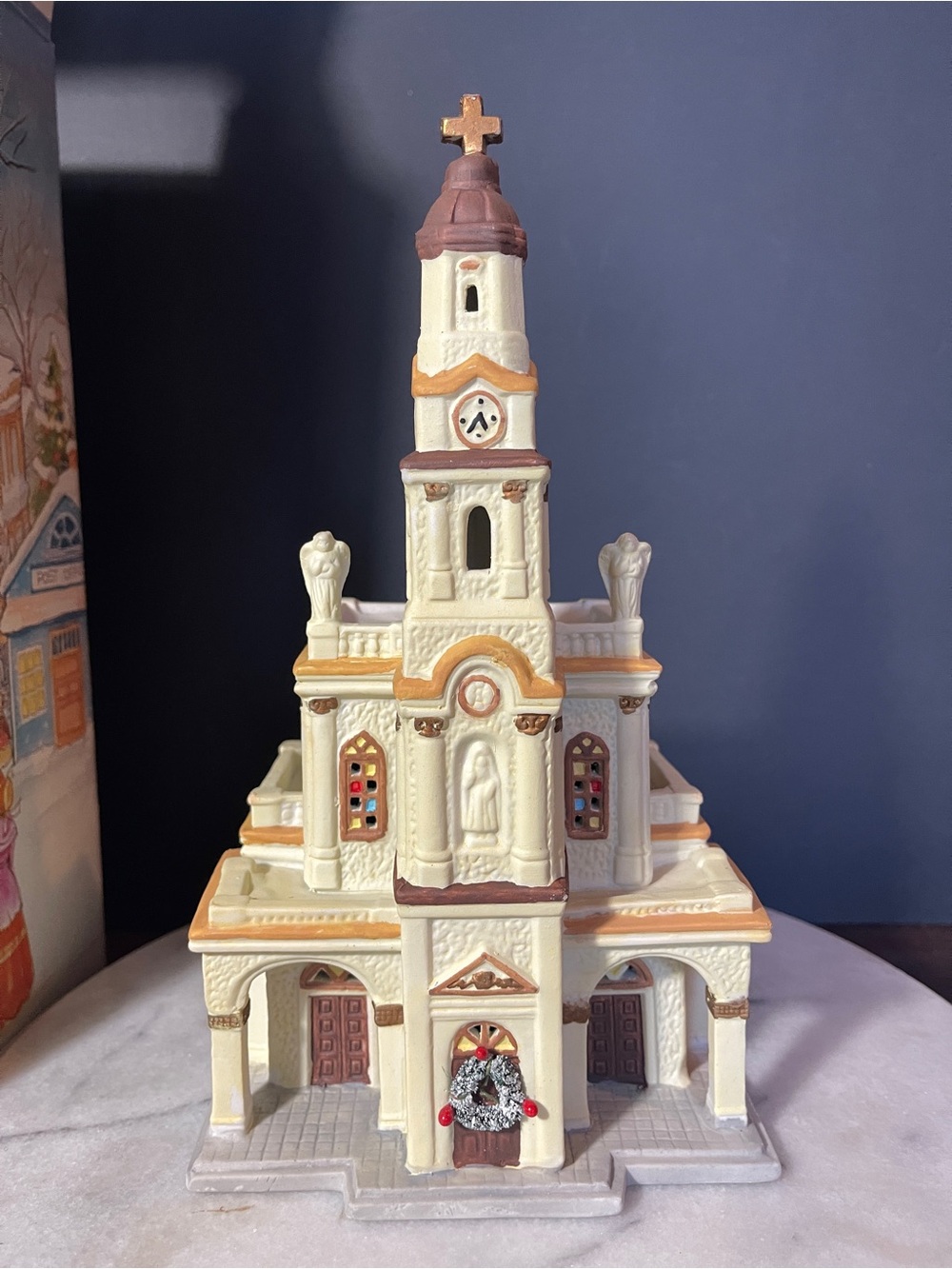 1995 dickensville porcelain lighted church. Unused Christmas village decor